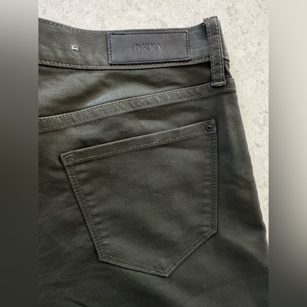 DKNY hunter Green Legging pants 8